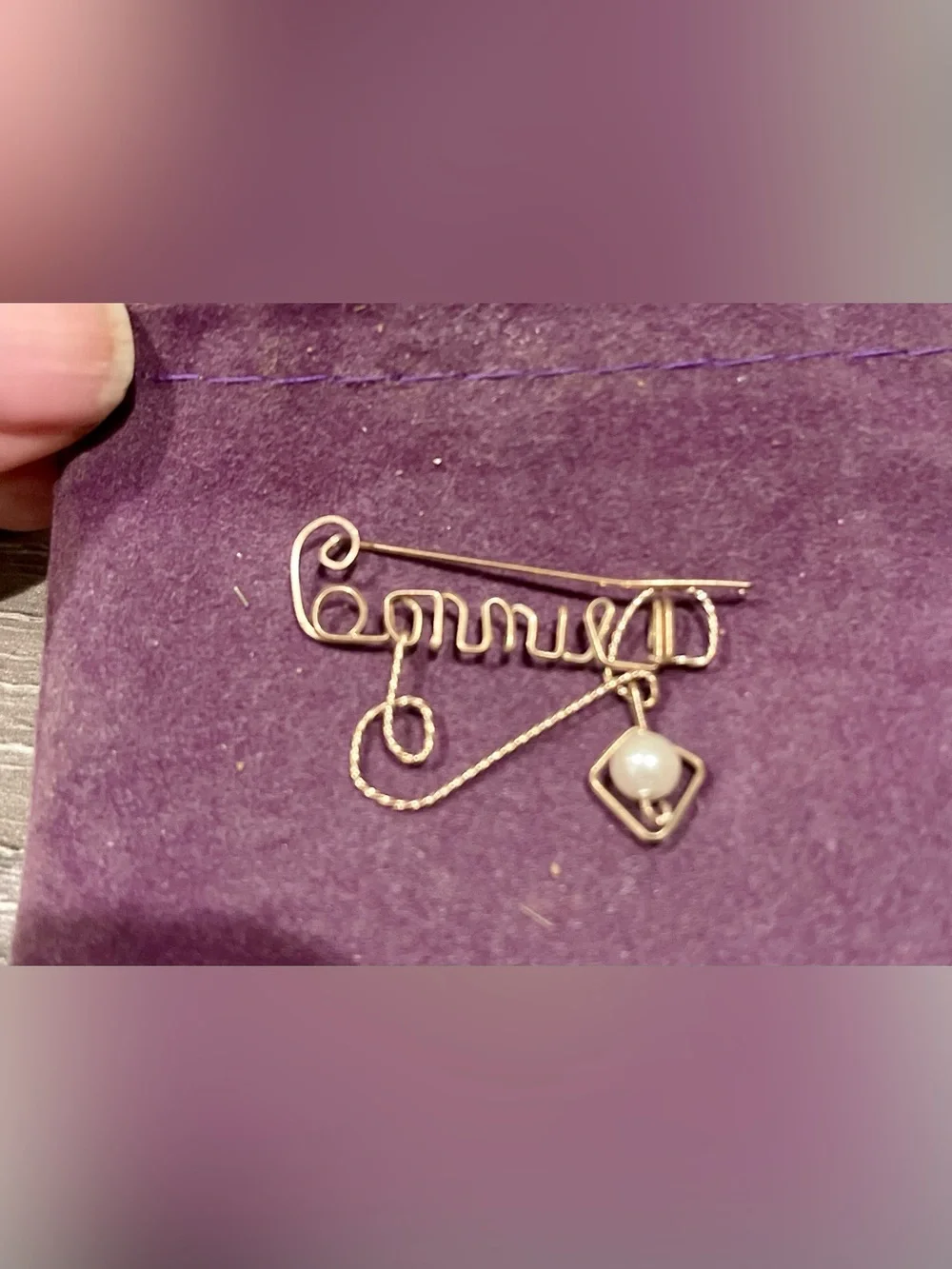 Gold-Tone Wire Name Pin with Pearl Accent